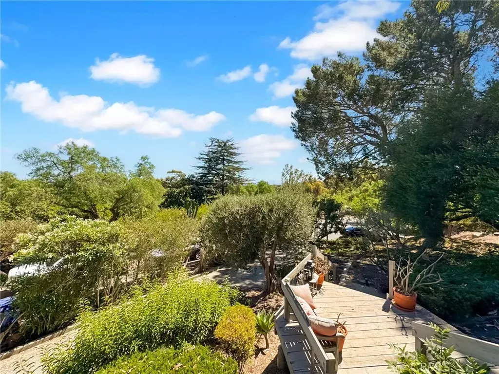 Rancho Palos Verdes, CA 90275,13 Fruit Tree Rd
