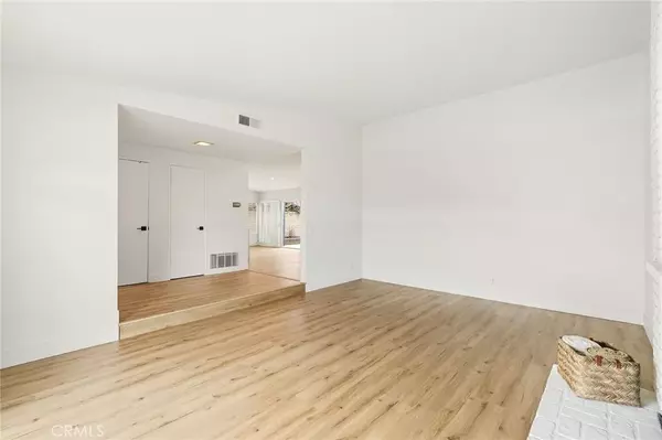 Fullerton, CA 92833,900 Ashton Place