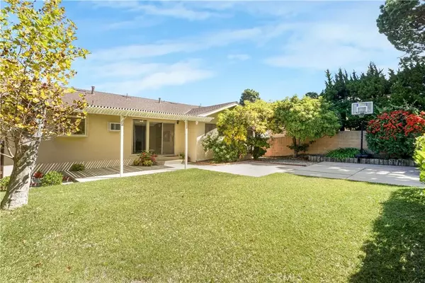 Rancho Palos Verdes, CA 90275,27415 Larchbluff Drive