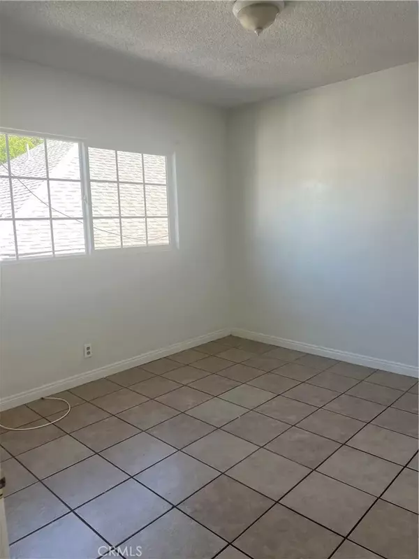 San Pedro, CA 90731,811 S Centre Street #4