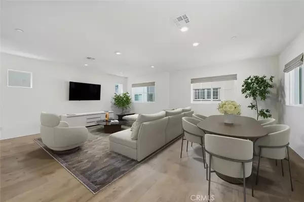 San Pedro, CA 90732,27656 S Grandview Way