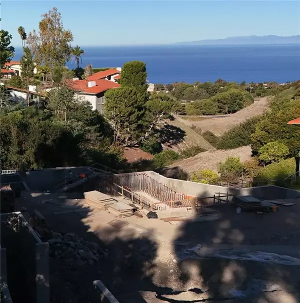 Palos Verdes Estates, CA 90274,1417 Via Coronel