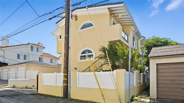 Redondo Beach, CA 90277,521 Avenue C #B