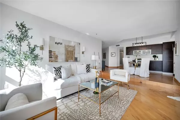 Venice, CA 90291,245 Main Street #208