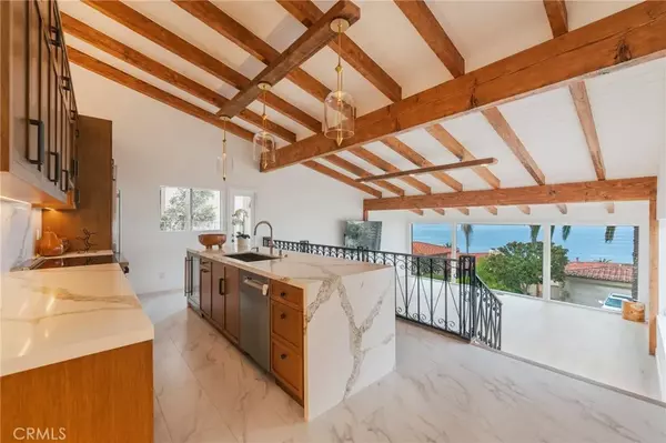 Palos Verdes Estates, CA 90274,536 Via Almar