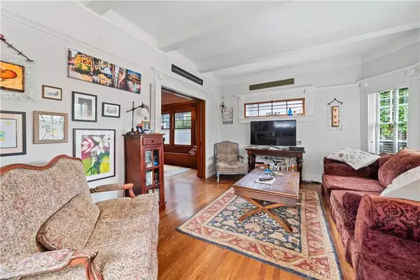 Redondo Beach, CA 90277,220 S Broadway