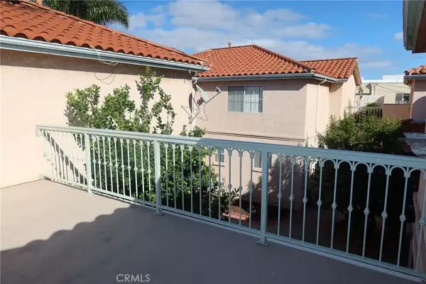 San Pedro, CA 90731,735 W 10th Street #4