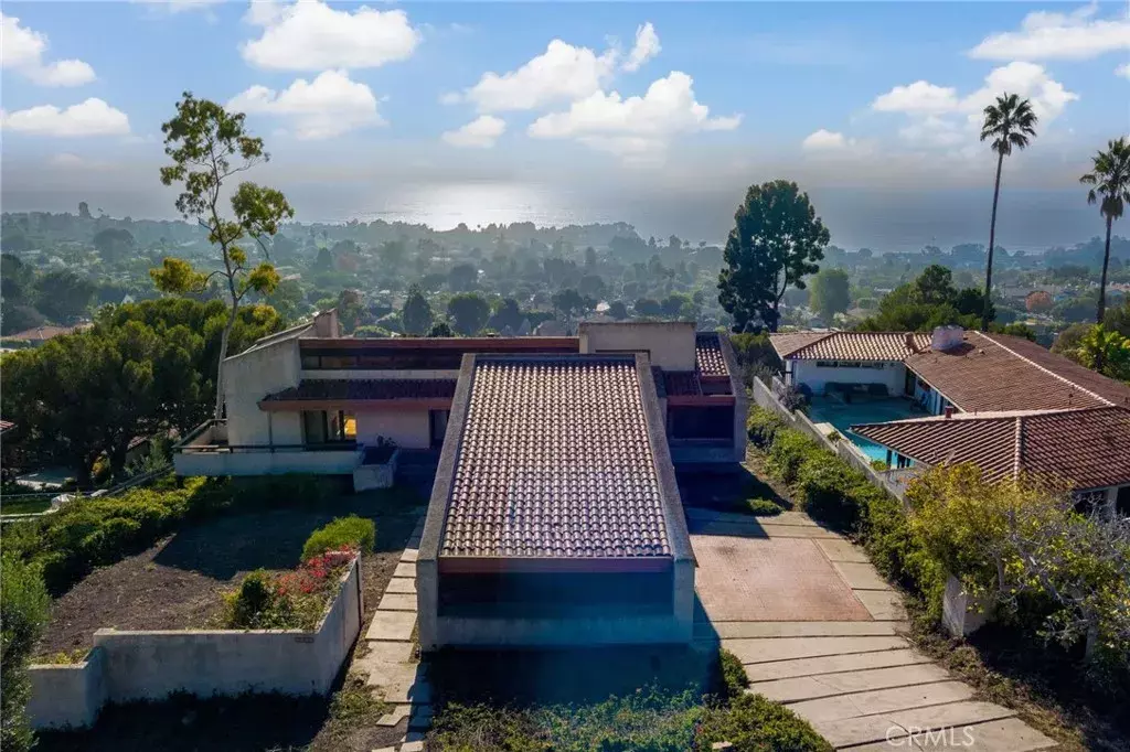 Palos Verdes Estates, CA 90274,2329 Via Olivera