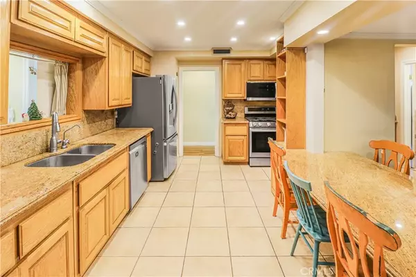 Anaheim, CA 92804,833 S Kouri