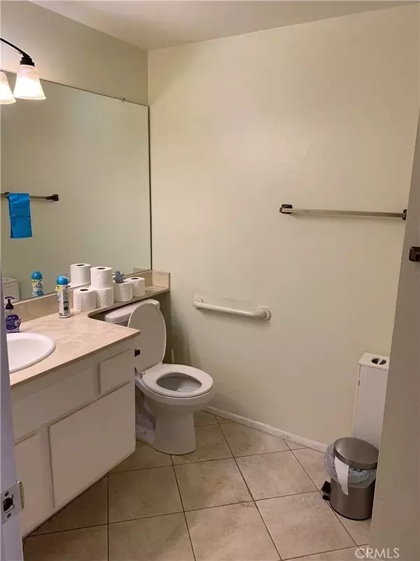 La Mirada, CA 90638,13501 Avenida Santa Tecla #211A