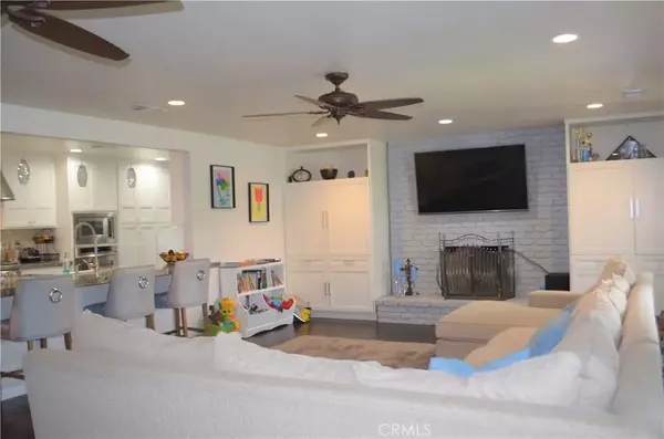 Lakewood, CA 90713,4715 Coldbrook Avenue