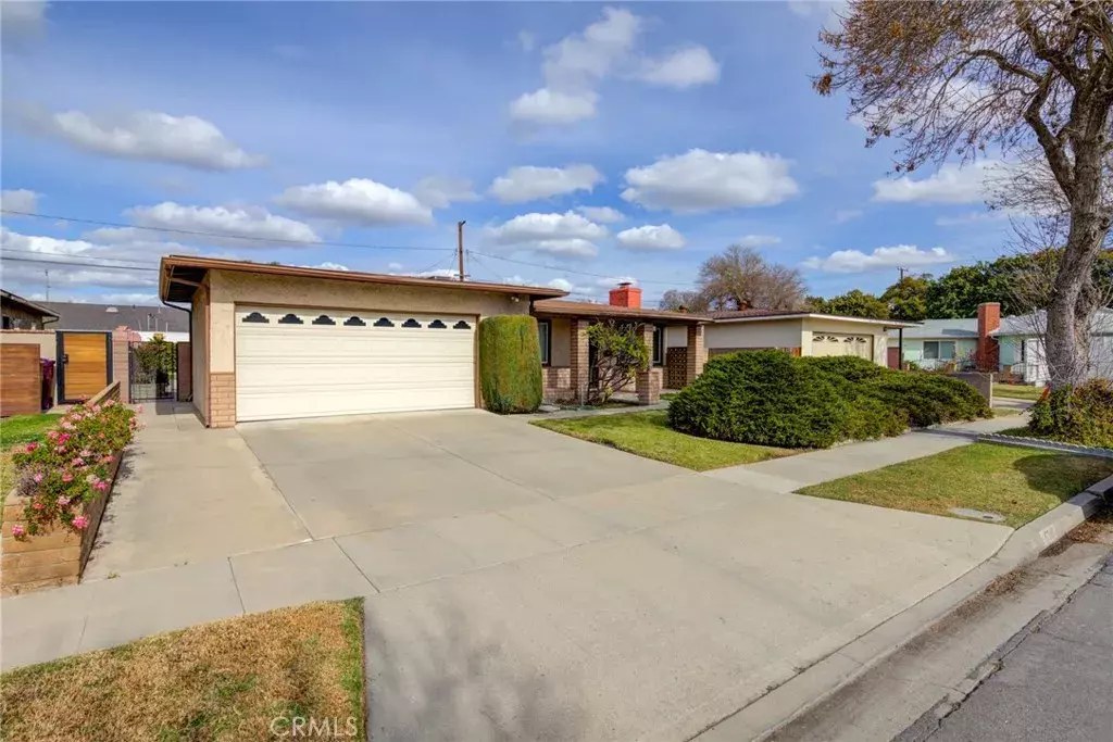 Long Beach, CA 90815,6341 E Deborah Street