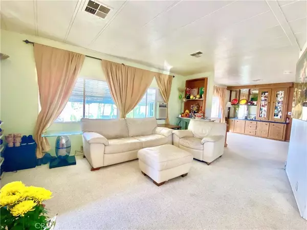 Santa Ana, CA 92704,601 FLINTSTONE