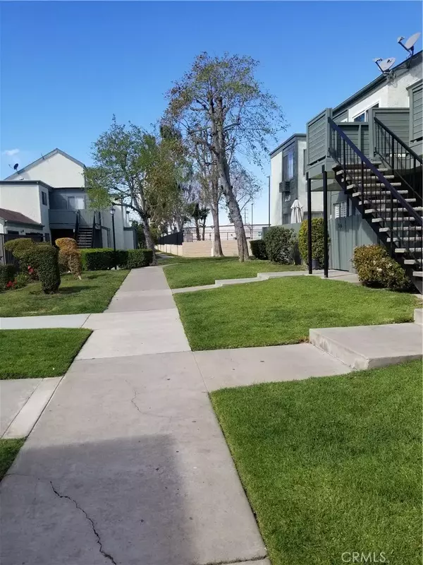 Santa Ana, CA 92703,639 N Bristol Street #54