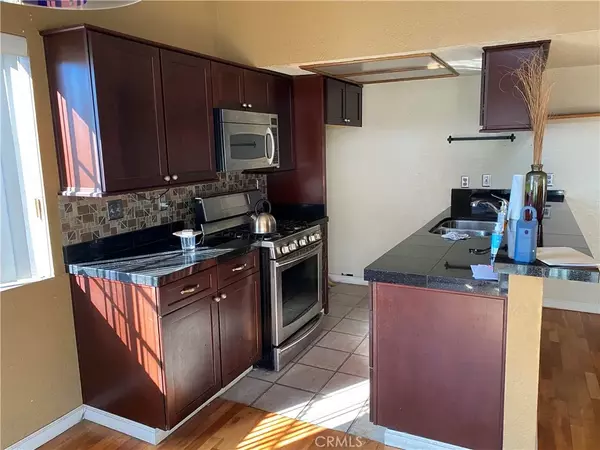 15946 Vanowen Street #207, Van Nuys, CA 91406