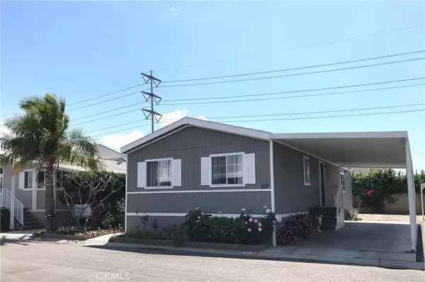 Santa Ana, CA 92704,3101 S Fairview #107