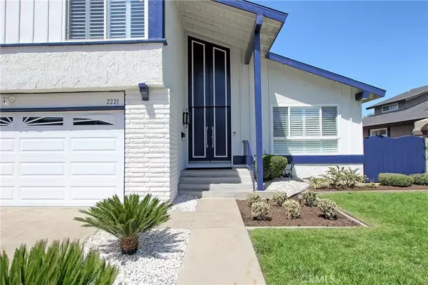 Anaheim, CA 92806,2221 E Nyon Avenue