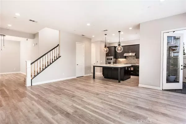 Signal Hill, CA 90755,1735 Summit Drive