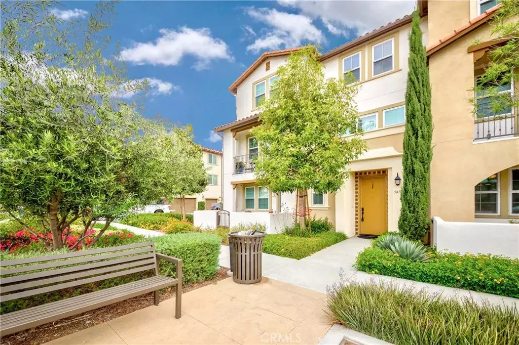 Pico Rivera, CA 90660,9474 Dahlia Way