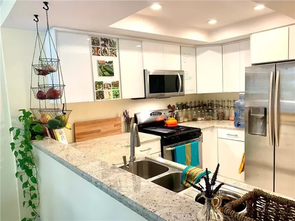 Santa Ana, CA 92701,809 N Spurgeon Street #2