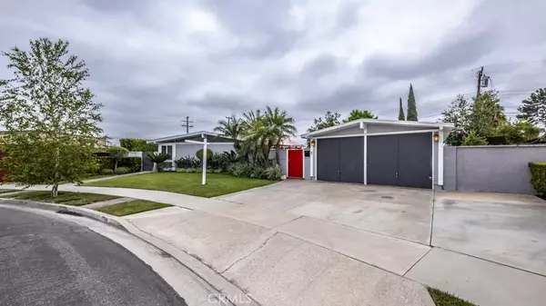 2339 W Mall Avenue, Anaheim, CA 92804