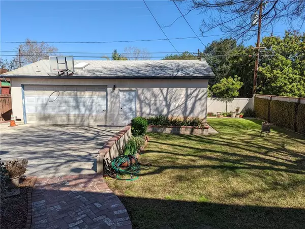 Brea, CA 92821,610 S Orange Avenue