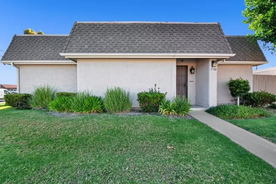 2140 W York Circle, Anaheim, CA 92804