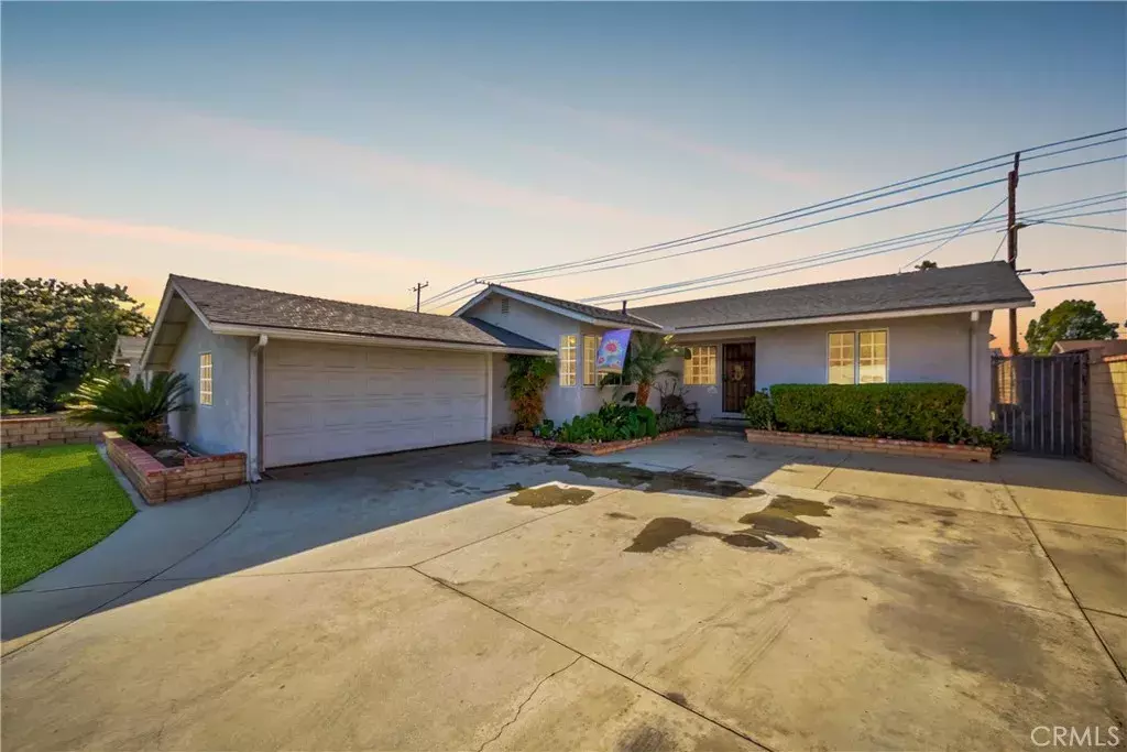 La Mirada, CA 90638,14917 Crosswood Road