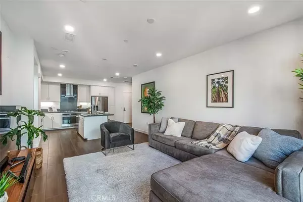 Irvine, CA 92612,1414 Nolita