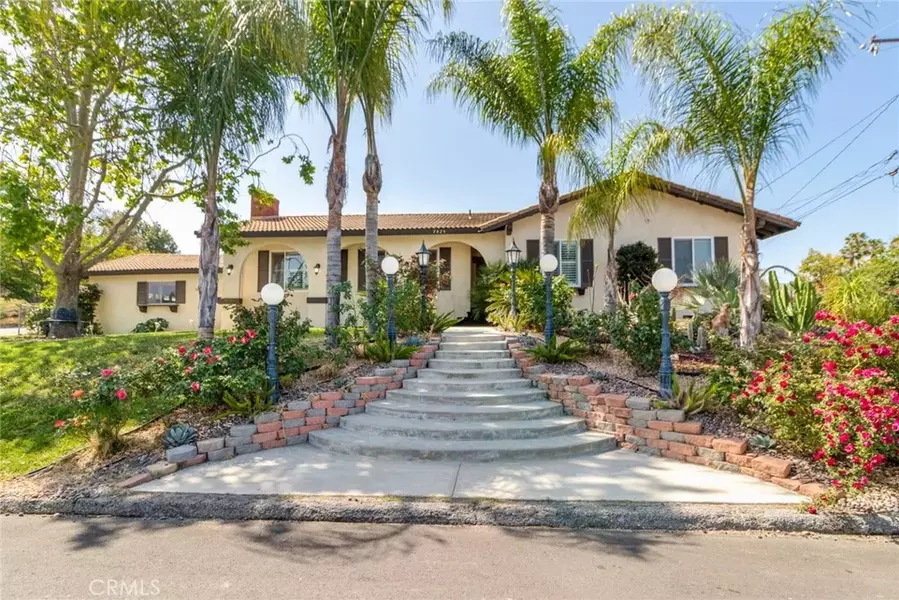 7425 Bobbitt Avenue, Corona, CA 92881