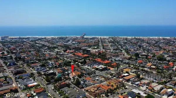 218 Indianapolis Avenue, Huntington Beach, CA 92648