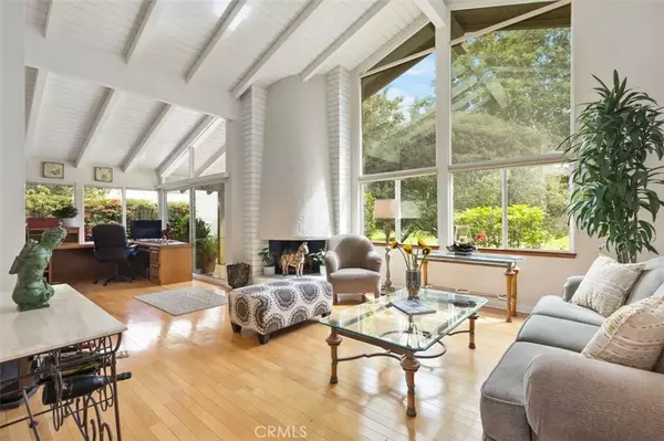 Newport Beach, CA 92660,2022 Vista Cajon