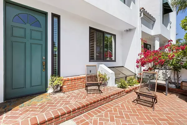 Huntington Beach, CA 92648,19521 Pompano Lane #103