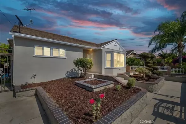 1020 Mcdonald Avenue, Wilmington, CA 90744