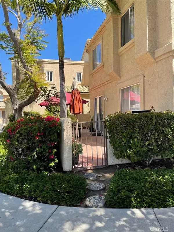 Lake Forest, CA 92630,25486 Claveles Court