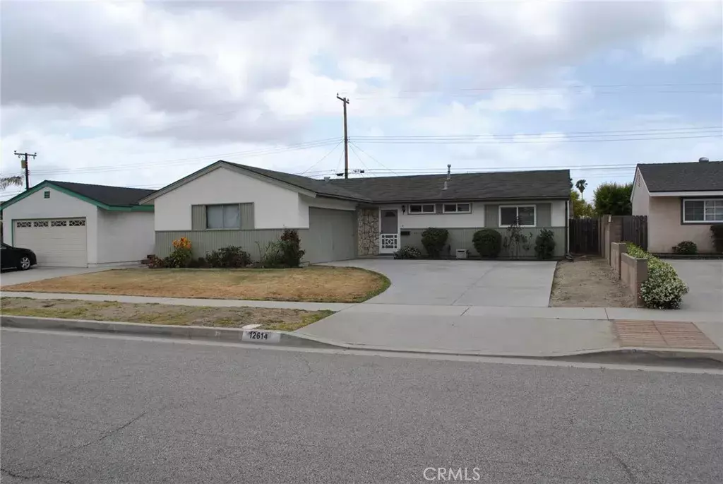 Lakewood, CA 90715,12614 206th St