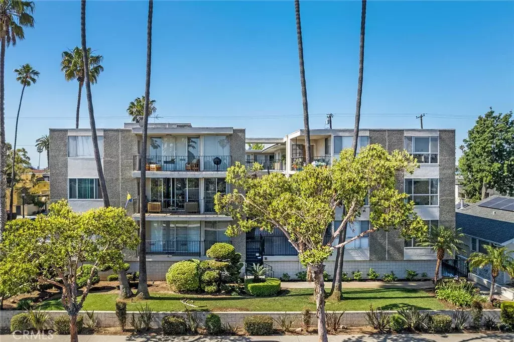 Long Beach, CA 90803,2772 E 2nd Street #3G