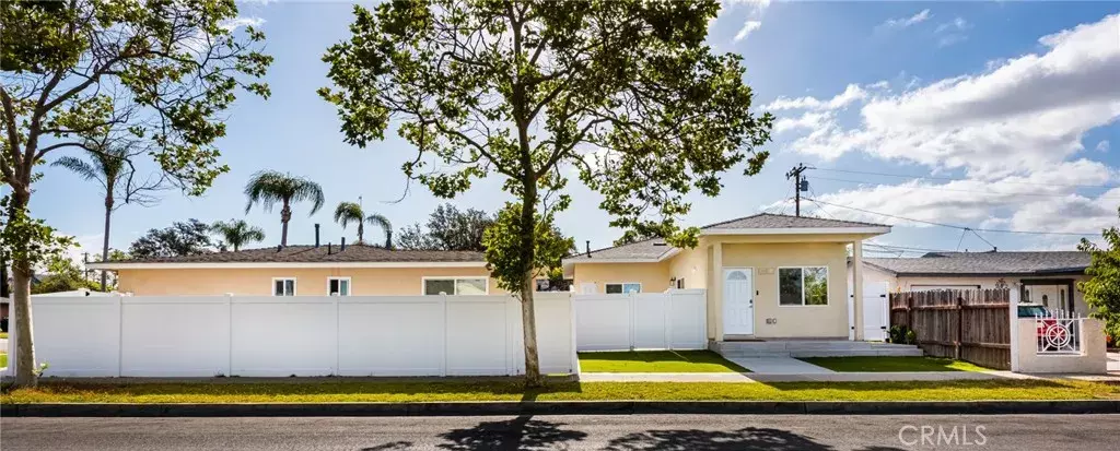 1430 West Saint Andrew Place, Santa Ana, CA 92704