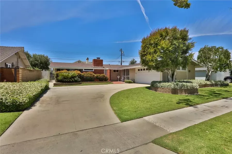 11631 Davenport Road, Los Alamitos, CA 90720