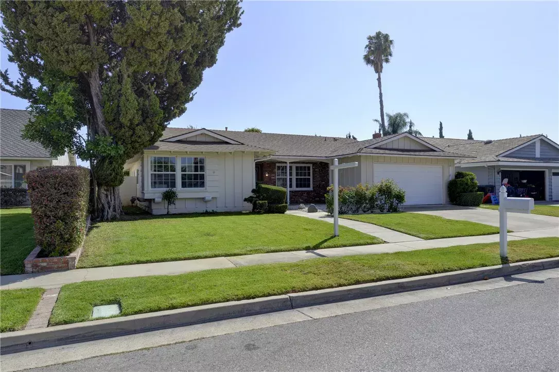 Brea, CA 92823,3338 Greenleaf Drive