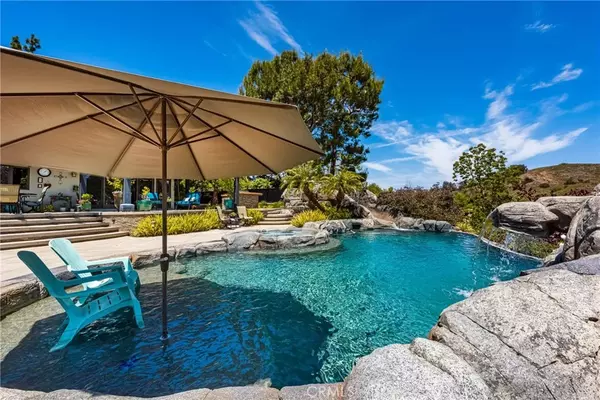 North Tustin, CA 92705,10942 Lake Court Road