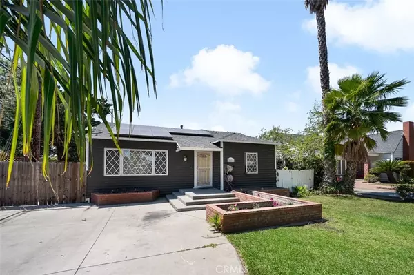 2014 Santiago Street, Santa Ana, CA 92706