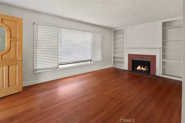 Lakewood, CA 90712,4715 Hedda Street