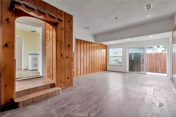 Long Beach, CA 90808,5305 E Mezzanine Way