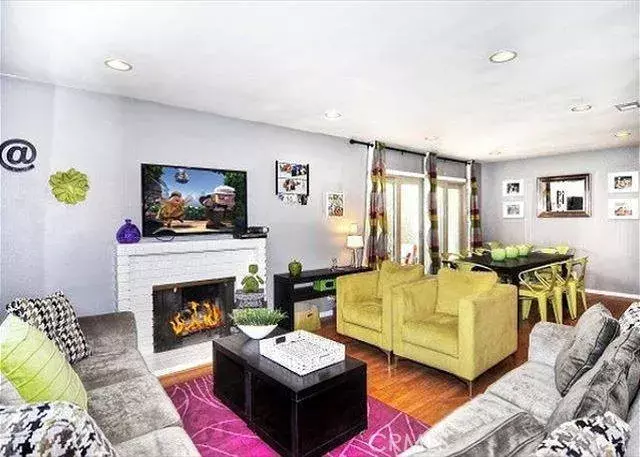 Anaheim, CA 92802,987 Lamark Lane