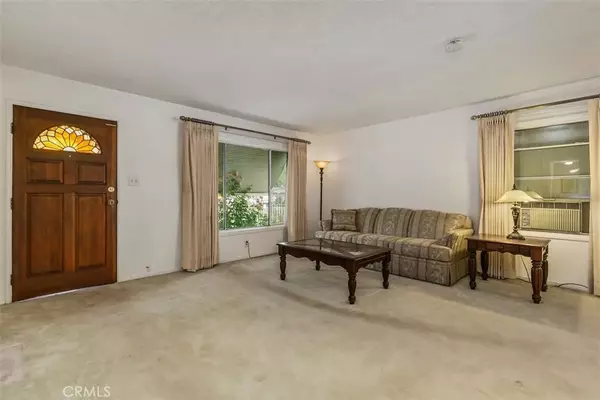 Santa Ana, CA 92701,1633 Trinidad Way