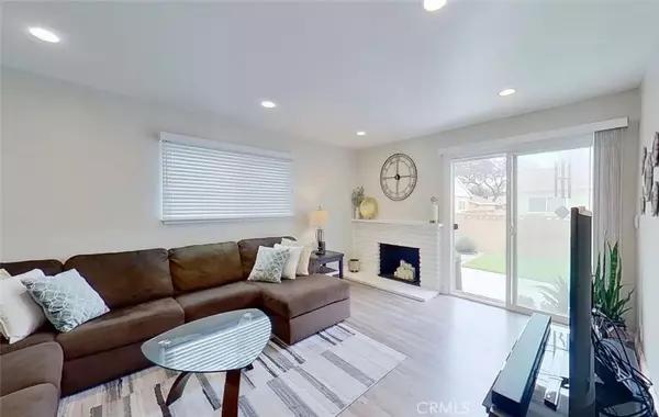 Fullerton, CA 92833,813 Meade Avenue