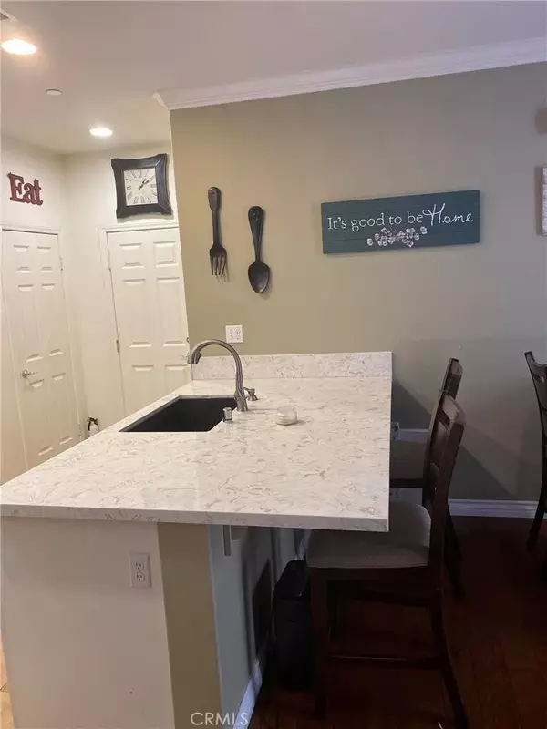 Eastvale, CA 92880,7007 Village Drive