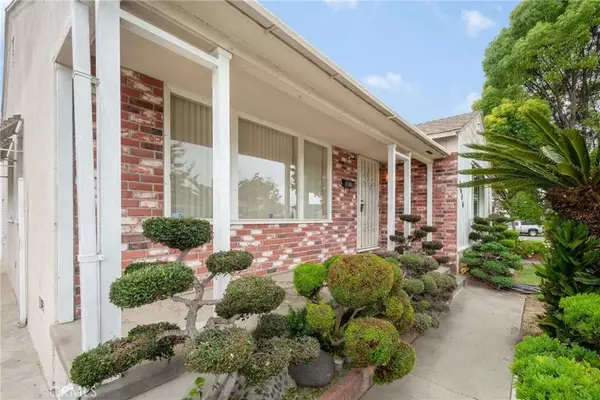 Lakewood, CA 90712,3606 Capetown Street