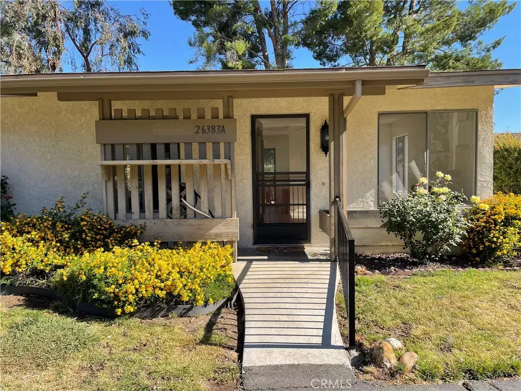 Newhall, CA 91321,26383 Oak Highland Drive #A
